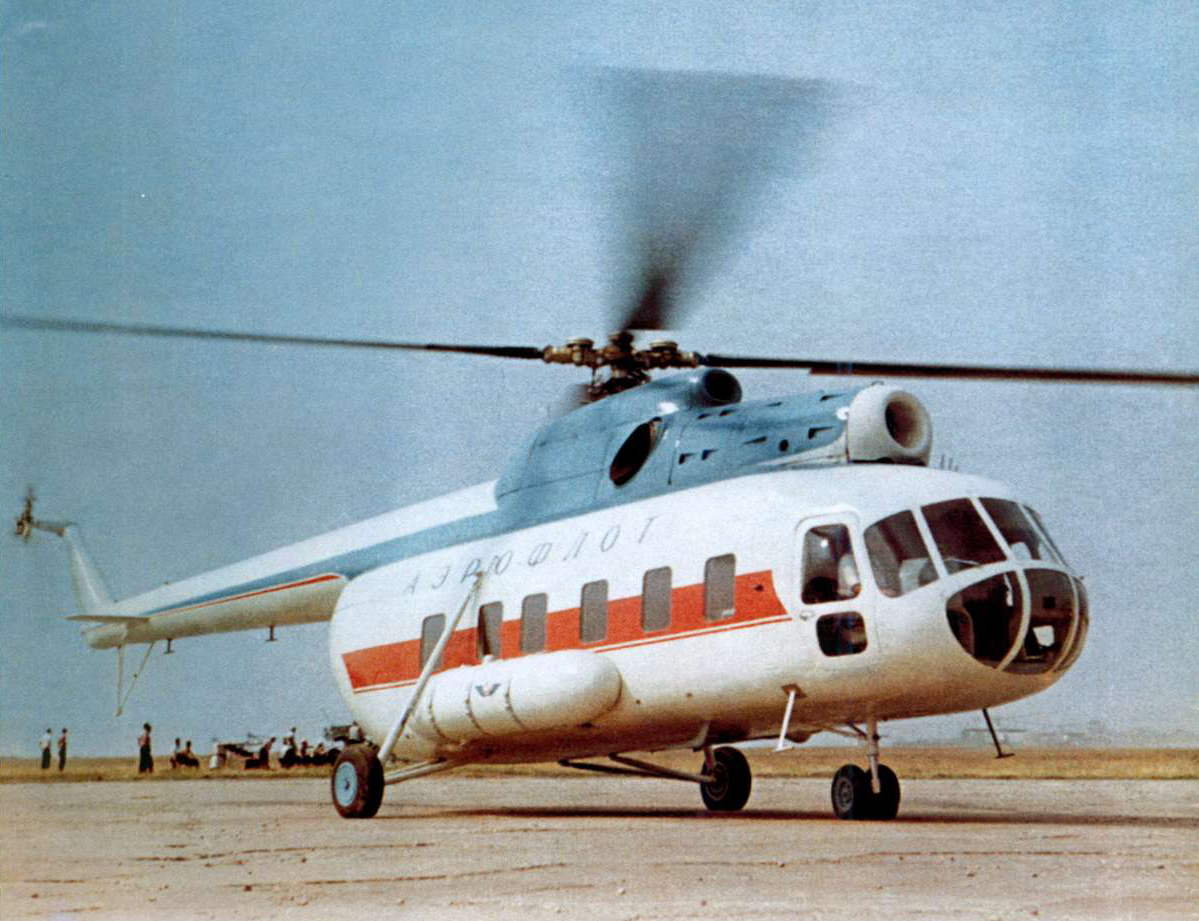 Ми 8 п. Ми-8 вертолёт. Первый полет вертолета ми-8. Ми-8 вертолёт СССР. Многоцелевой вертолет ми-8.