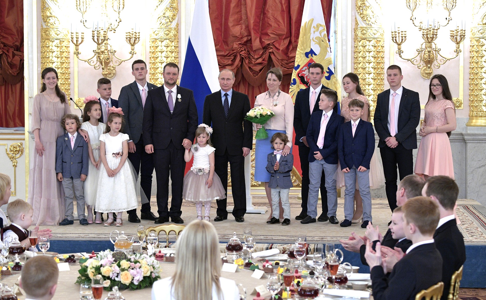 Президентская семья. Семья президента. Семья президента России. Дети президента. Дети президента России Путина.